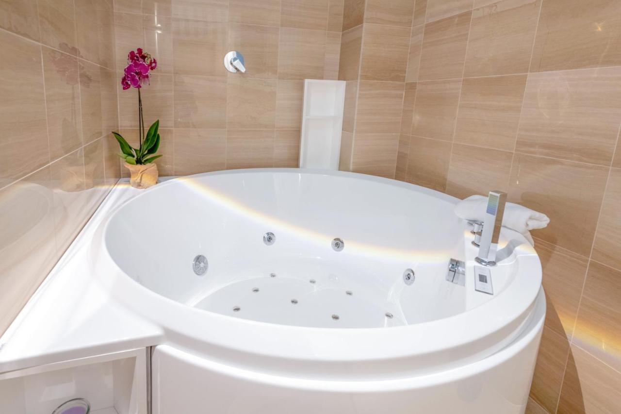 City Gate - Luxury Suites Bari Extérieur photo